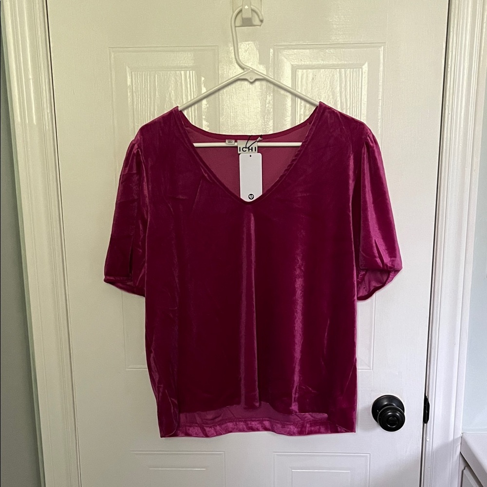Lush Women's Magenta V-Neck Blouse